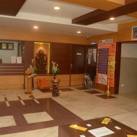 Hotel Kanakabhishegam First Hotel From The Thirukadaiyur Temple Tirukkadaiyur Zewnętrze zdjęcie