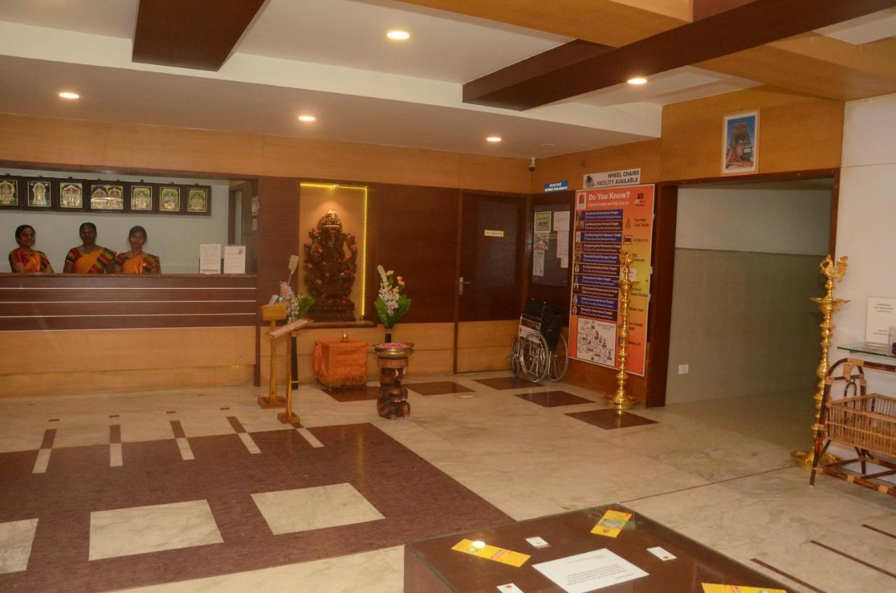 Hotel Kanakabhishegam First Hotel From The Thirukadaiyur Temple Tirukkadaiyur Zewnętrze zdjęcie
